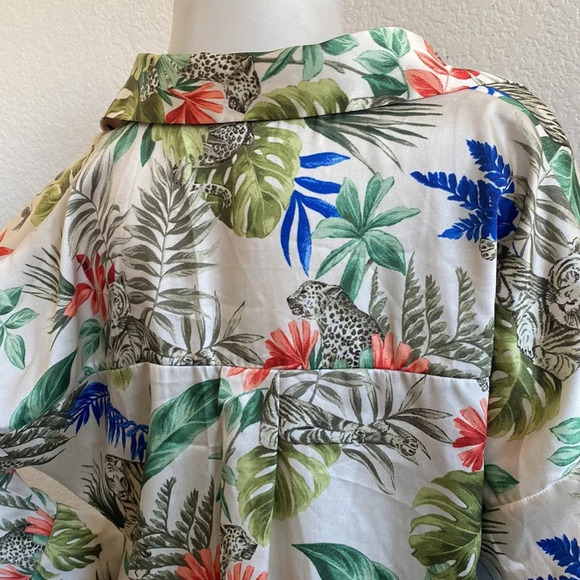 Zara printed satin oversized top| button down Size Small - Picture 9 of 10